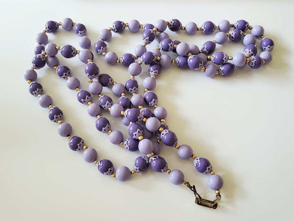 Vintage Never Ending Hong Kong Lavender Beaded Necklace